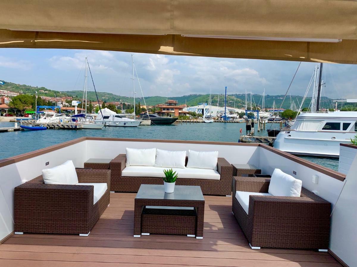 Floating Sea House Aurora Villa Portoroz Exterior photo
